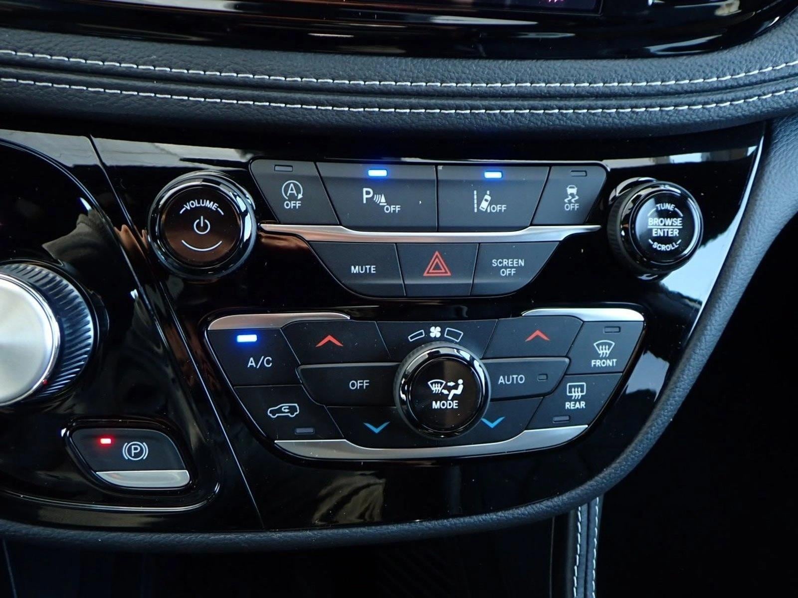 2026 Chrysler Pacifica Limited - Photo 22
