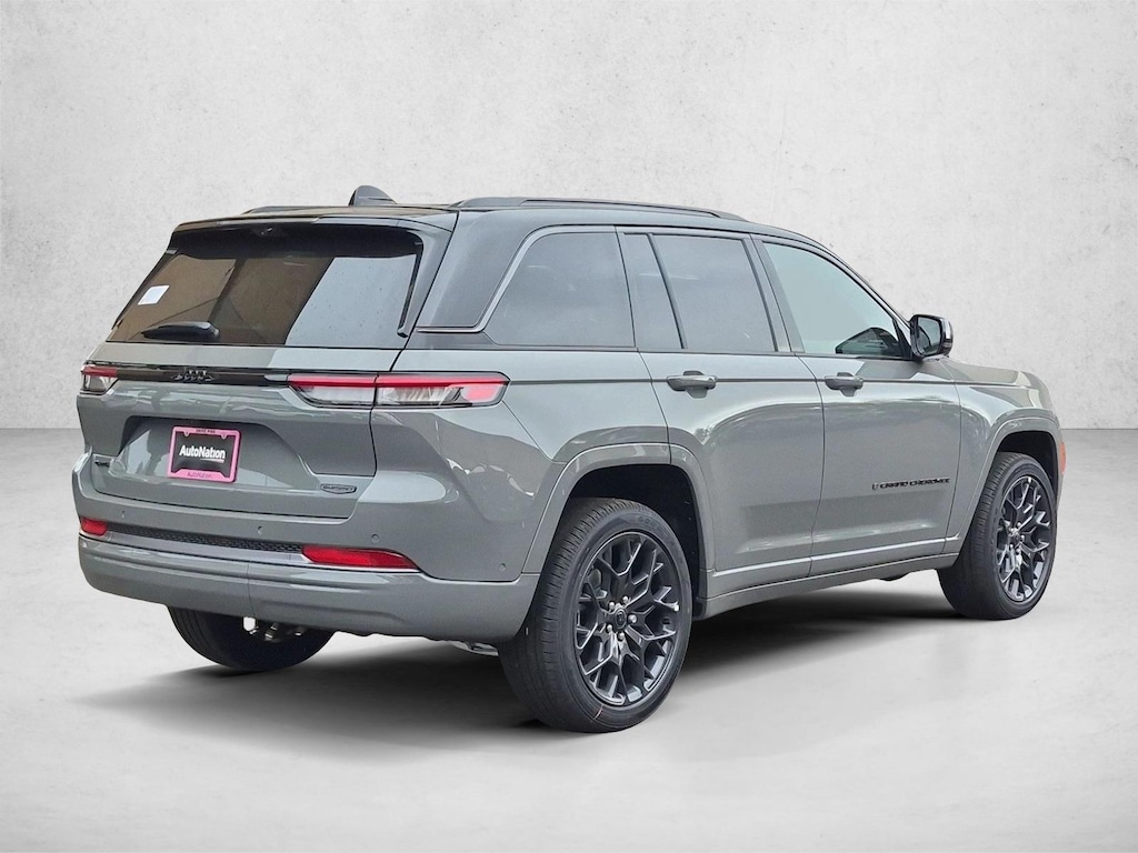 New 2027 Jeep Grand Cherokee Summit SUV