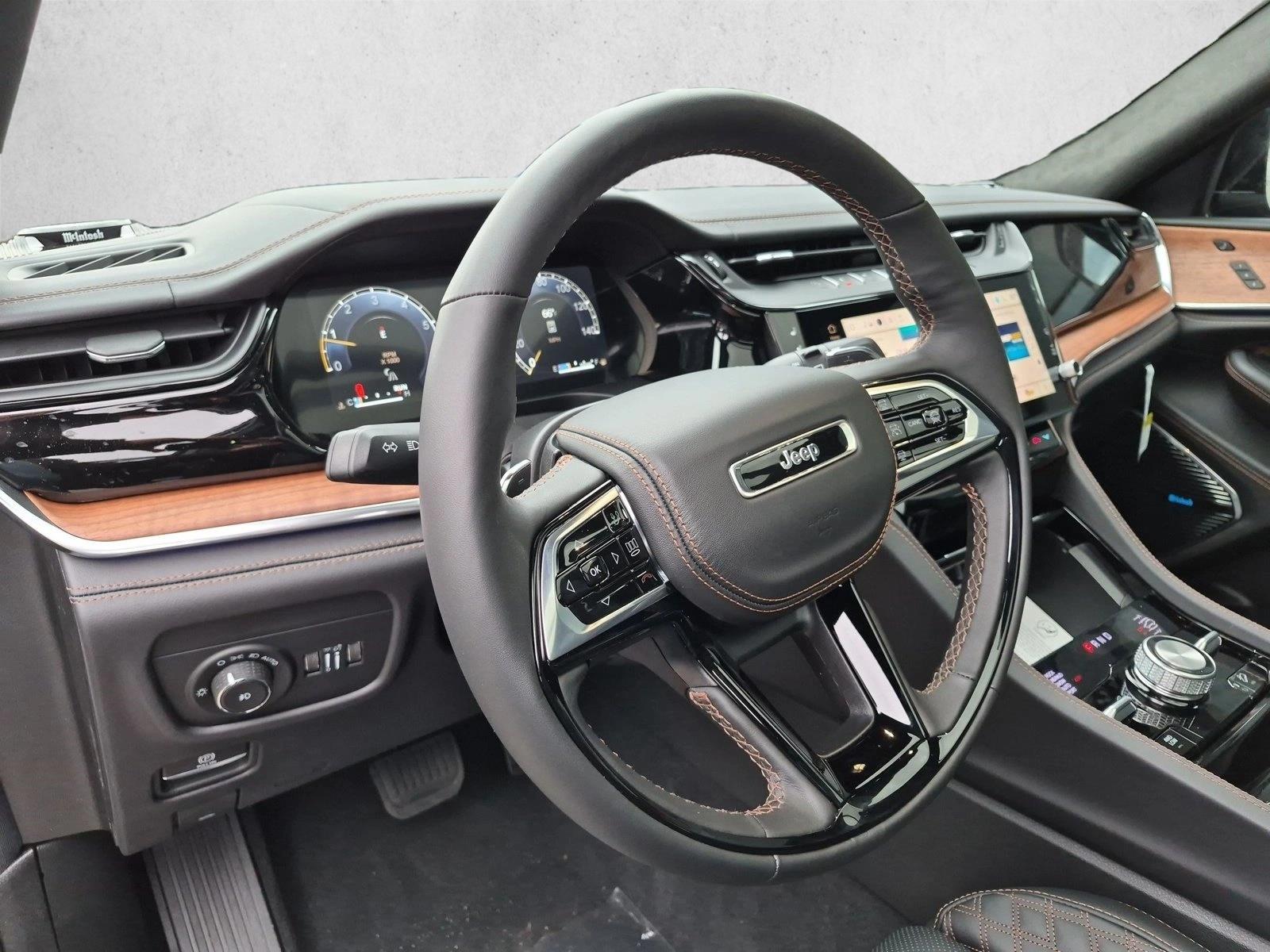 New 2027 Jeep Grand Cherokee Summit SUV