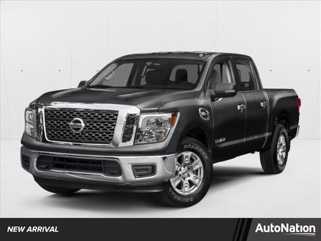 Used 2018 Nissan Titan SV Crew Cab Pickup