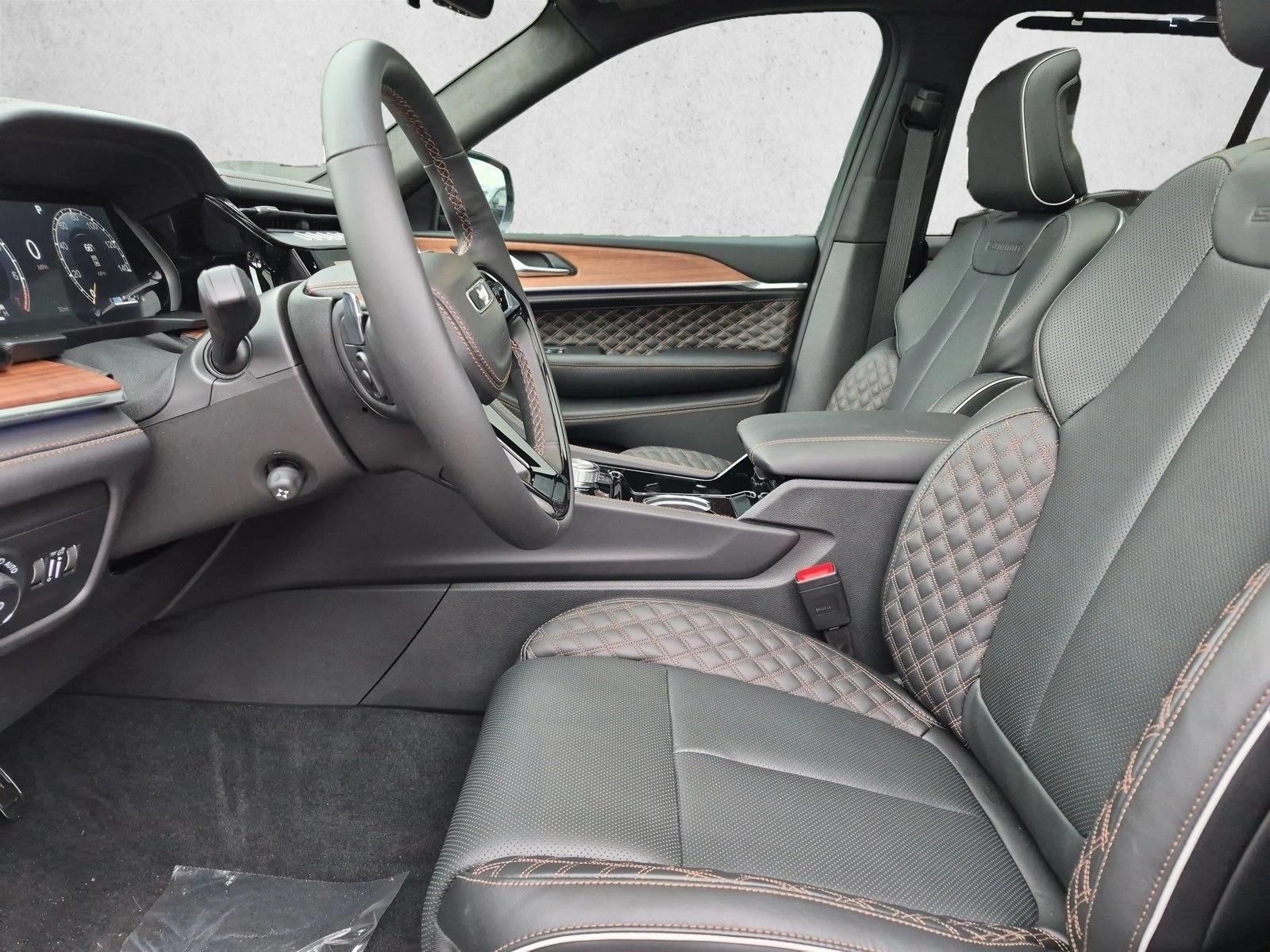 New 2027 Jeep Grand Cherokee Summit SUV