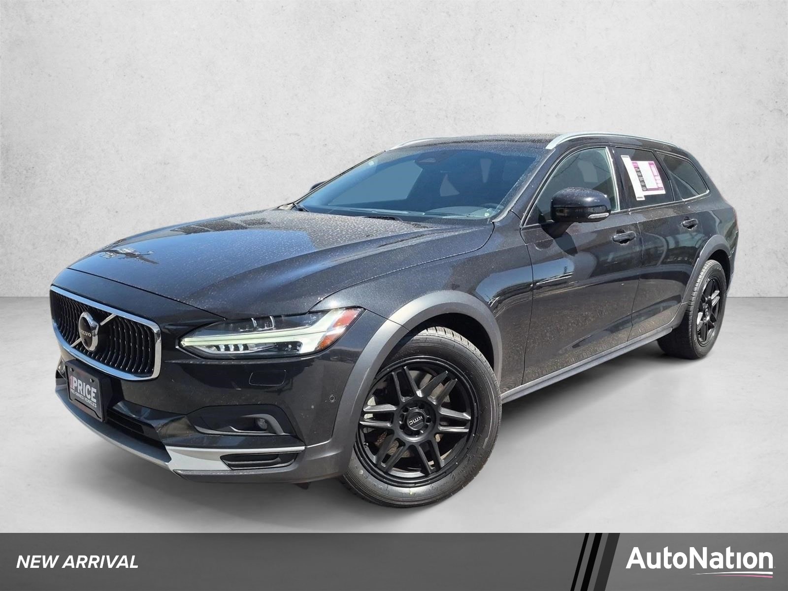 2022 Volvo V90 Cross Country Base