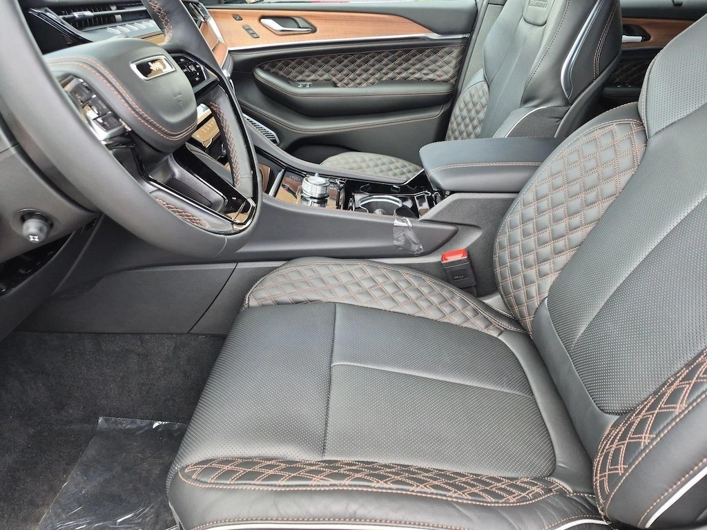 New 2027 Jeep Grand Cherokee Summit SUV