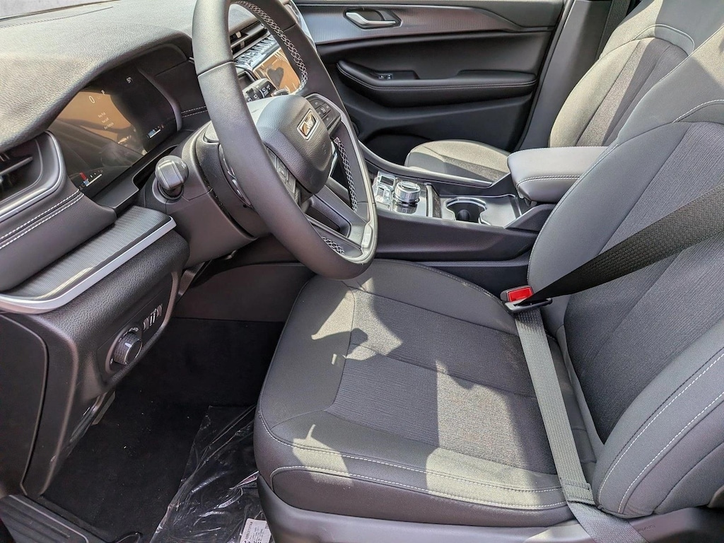 New 2026 Jeep Grand Cherokee Laredo X SUV