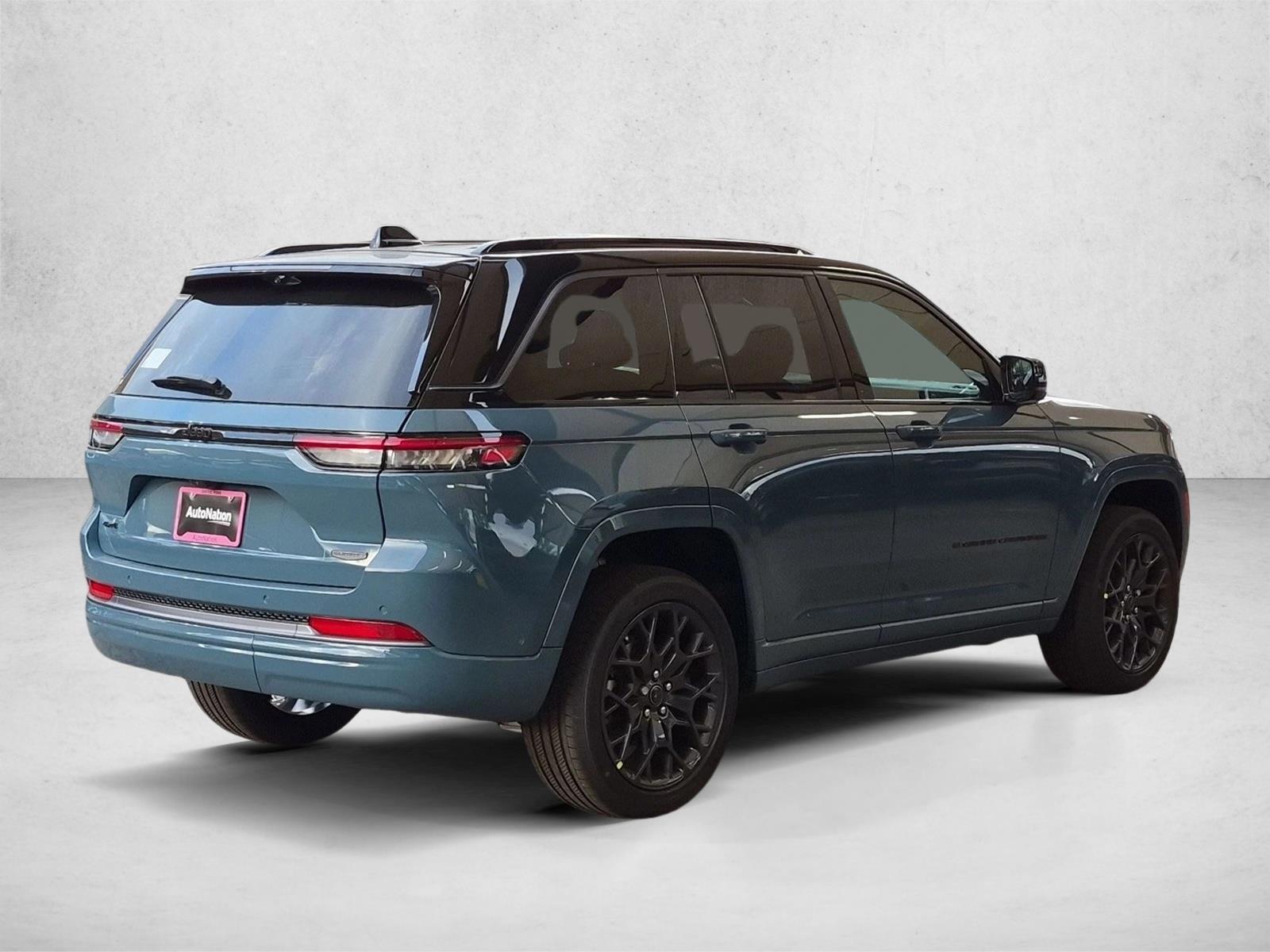 New 2027 Jeep Grand Cherokee Summit SUV