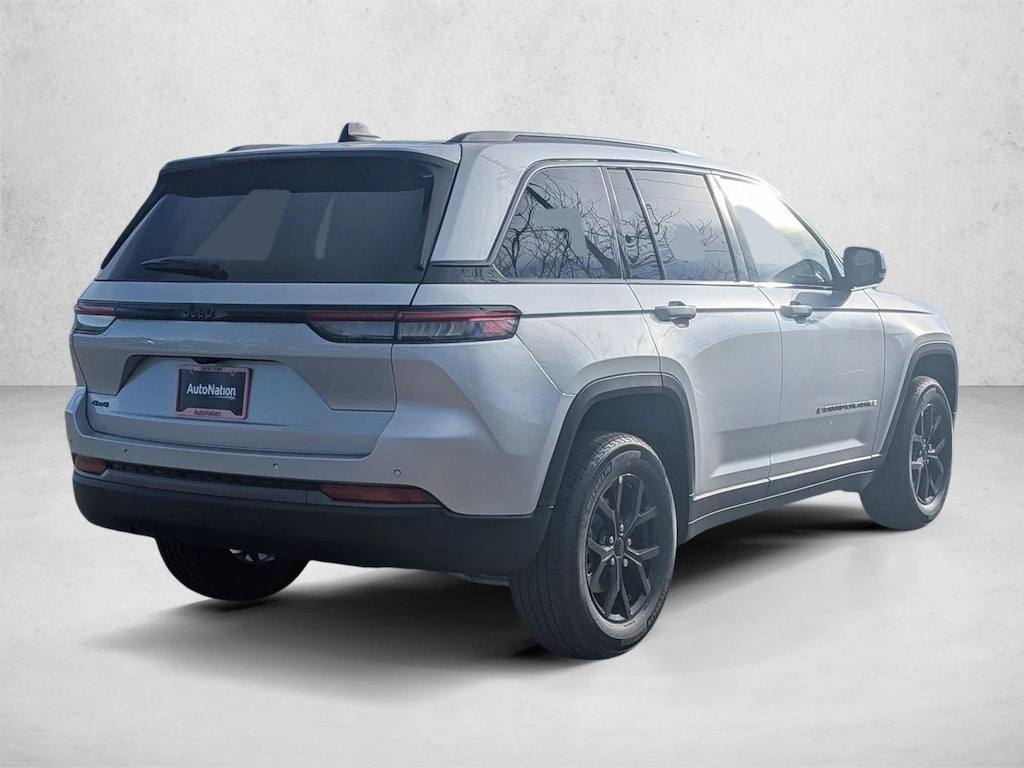 New 2026 Jeep Grand Cherokee Laredo Altitude SUV