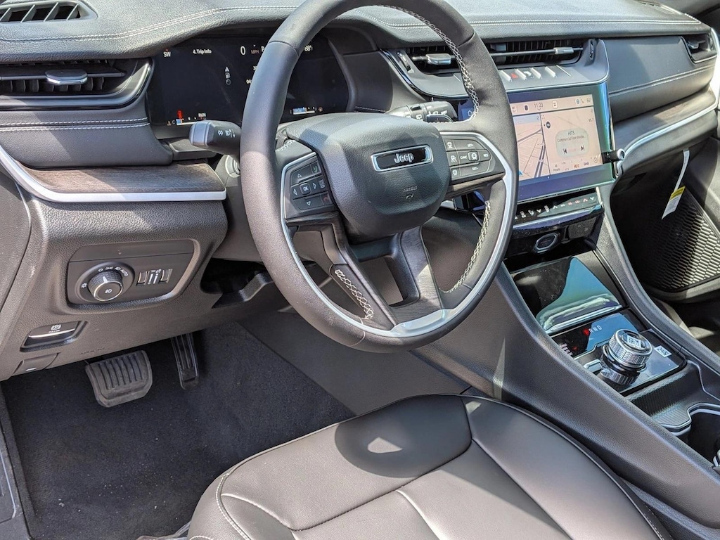 New 2026 Jeep Grand Cherokee Limited SUV