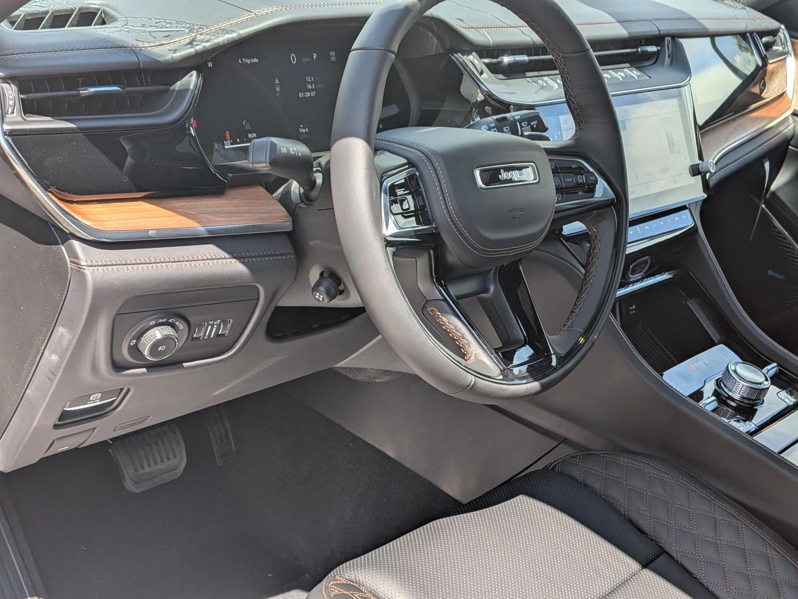 New 2026 Jeep Grand Cherokee Summit SUV