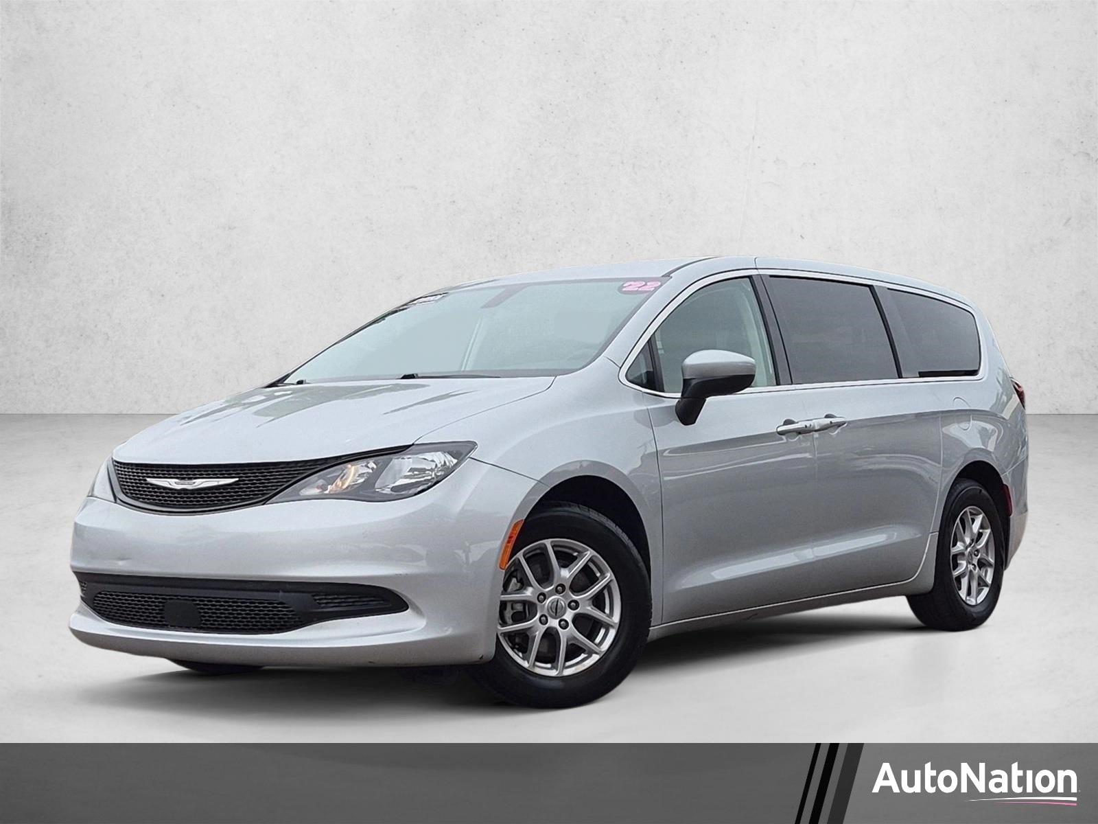2022 Chrysler Voyager
