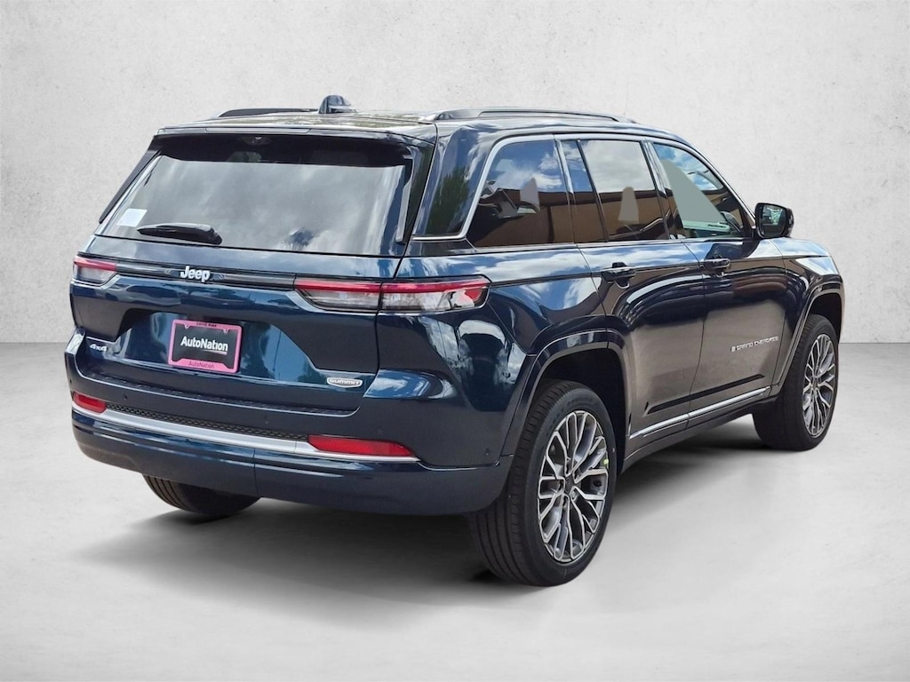 New 2027 Jeep Grand Cherokee Summit SUV
