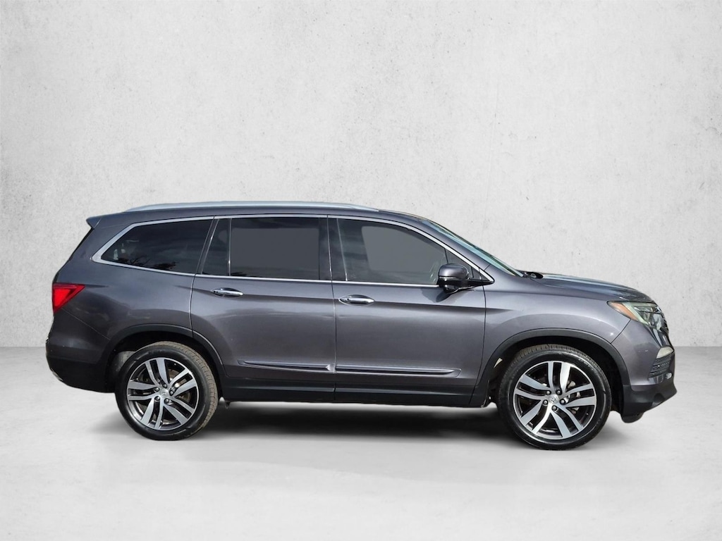 Used 2018 Honda Pilot Touring Sport Utility