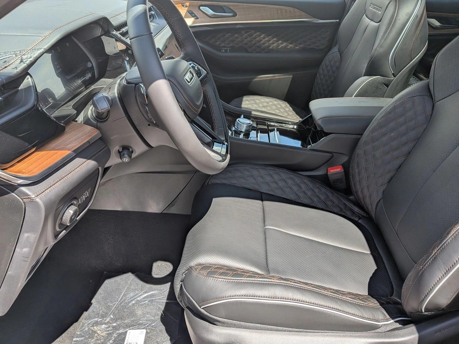 New 2026 Jeep Grand Cherokee Summit SUV