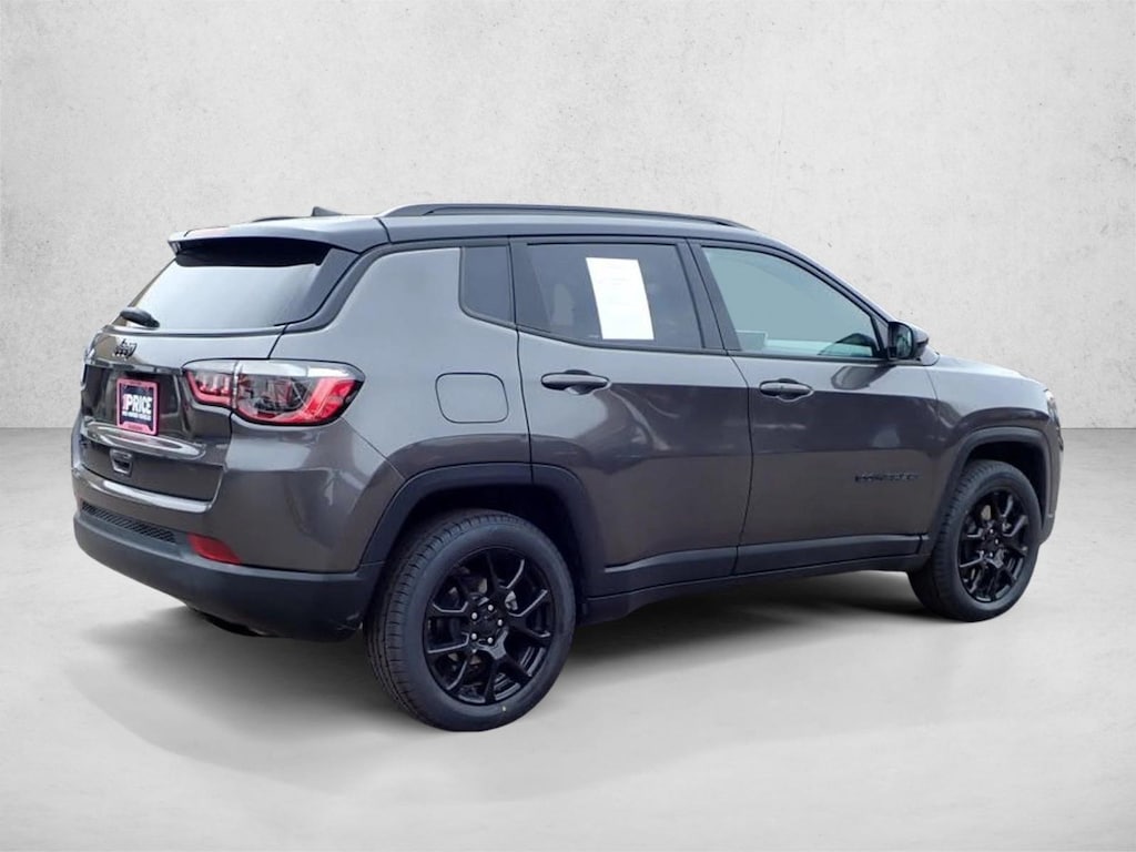 Used 2023 Jeep Compass Altitude Sport Utility