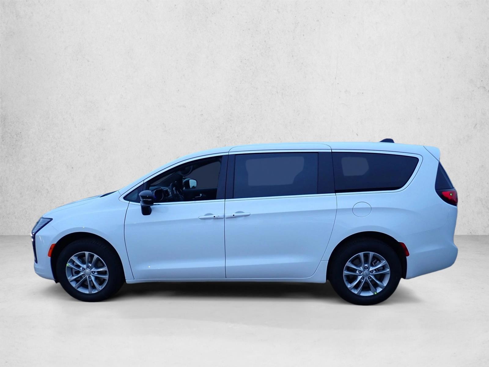 New 2027 Chrysler Pacifica Select Van Passenger Van