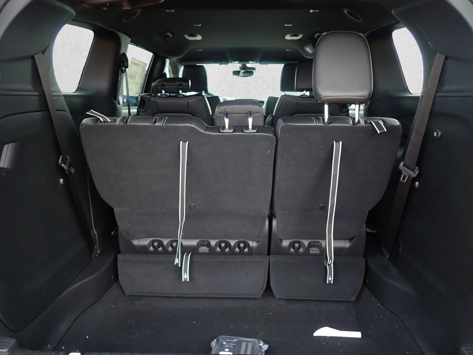 2025 Chrysler Pacifica Select - Photo 8