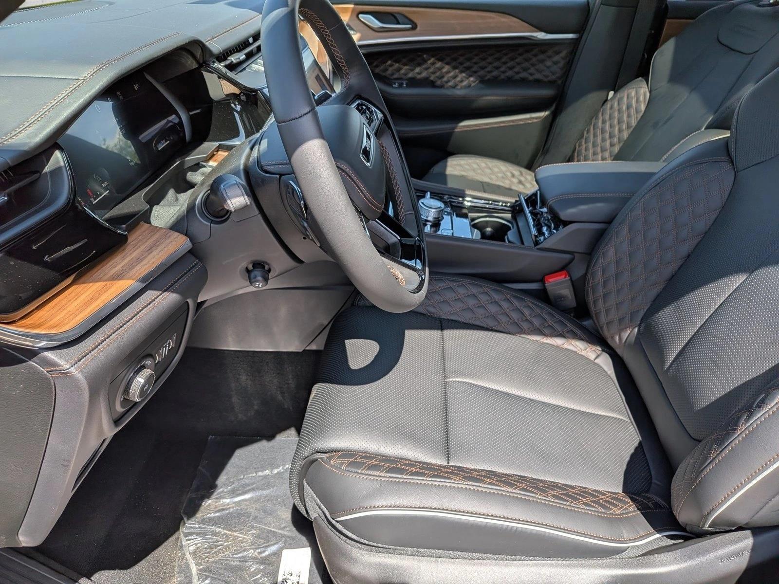 New 2026 Jeep Grand Cherokee Summit SUV