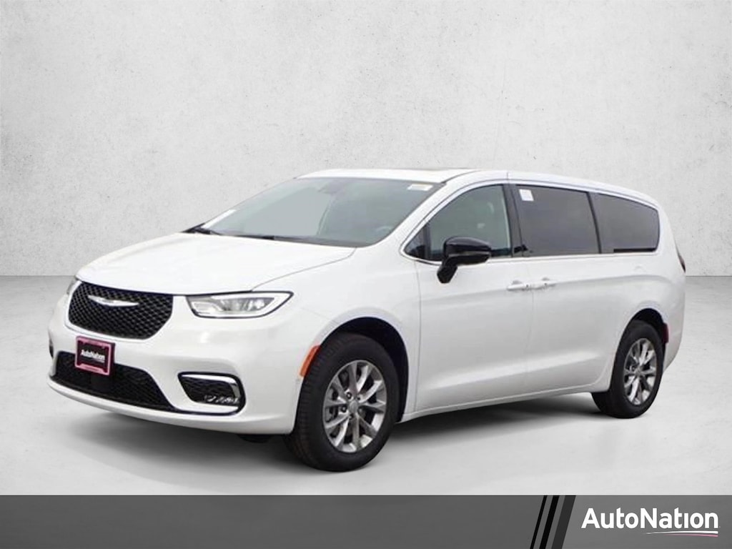 New 2026 Chrysler Pacifica Limited Van Passenger Van