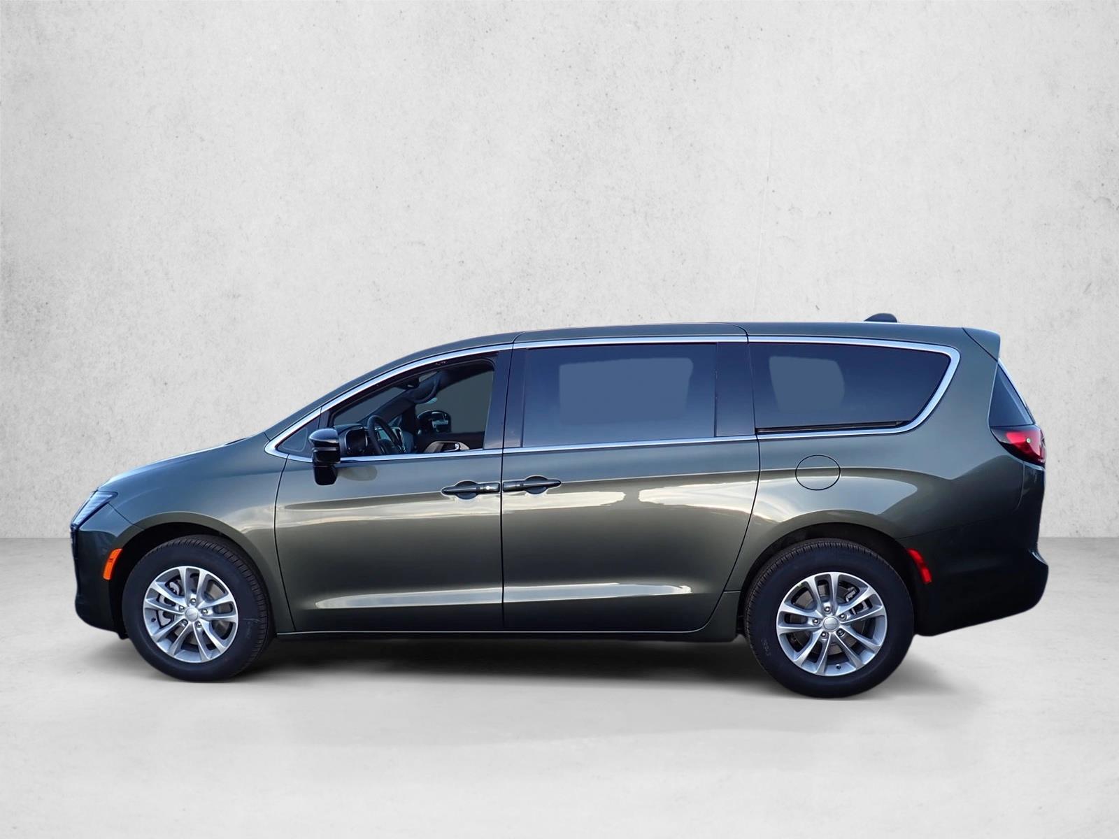 New 2027 Chrysler Pacifica Select Van Passenger Van