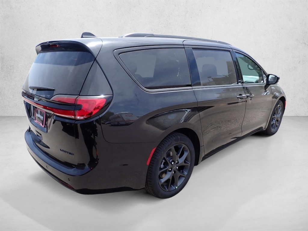 New 2027 Chrysler Pacifica Limited Van Passenger Van