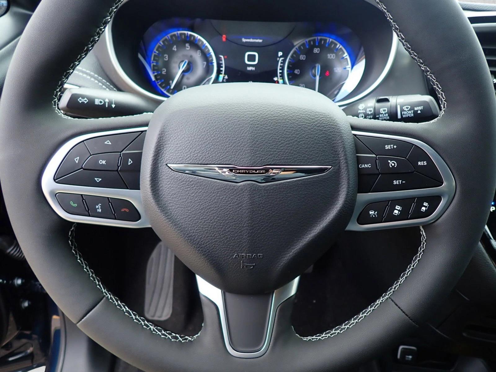 2025 Chrysler Pacifica Select - Photo 16