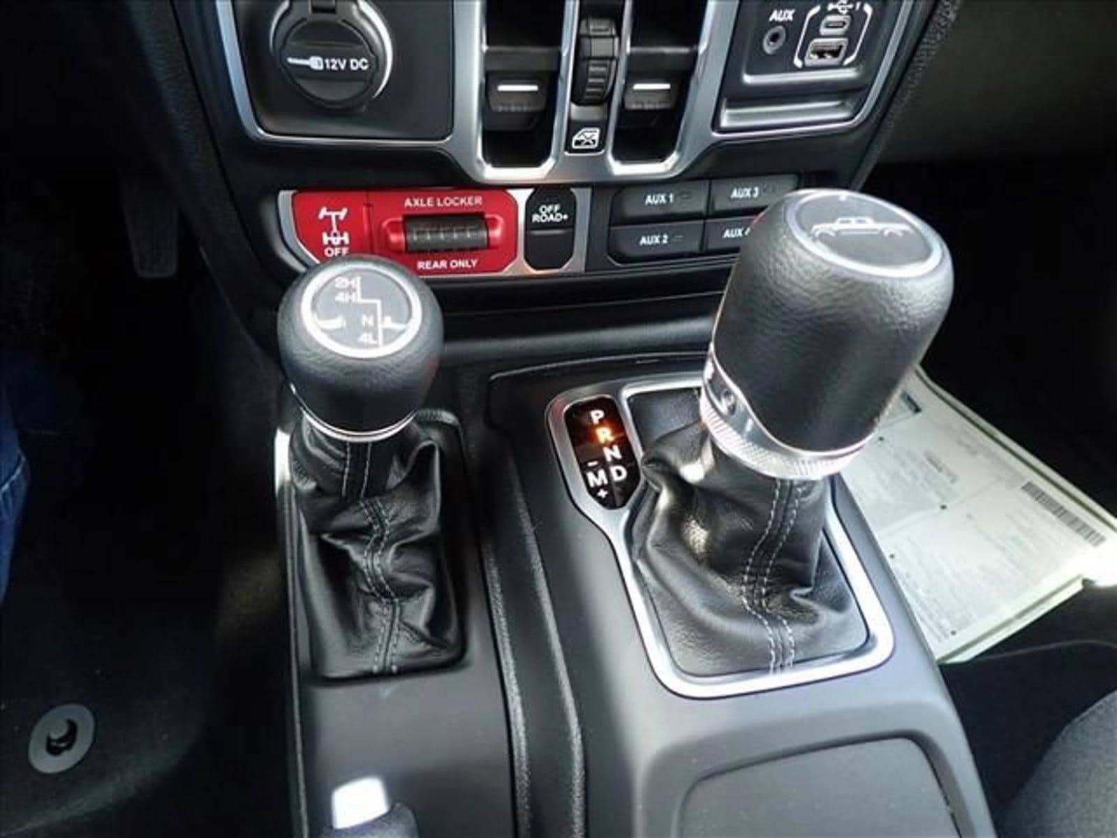 2025 Jeep Gladiator Willys - Photo 20