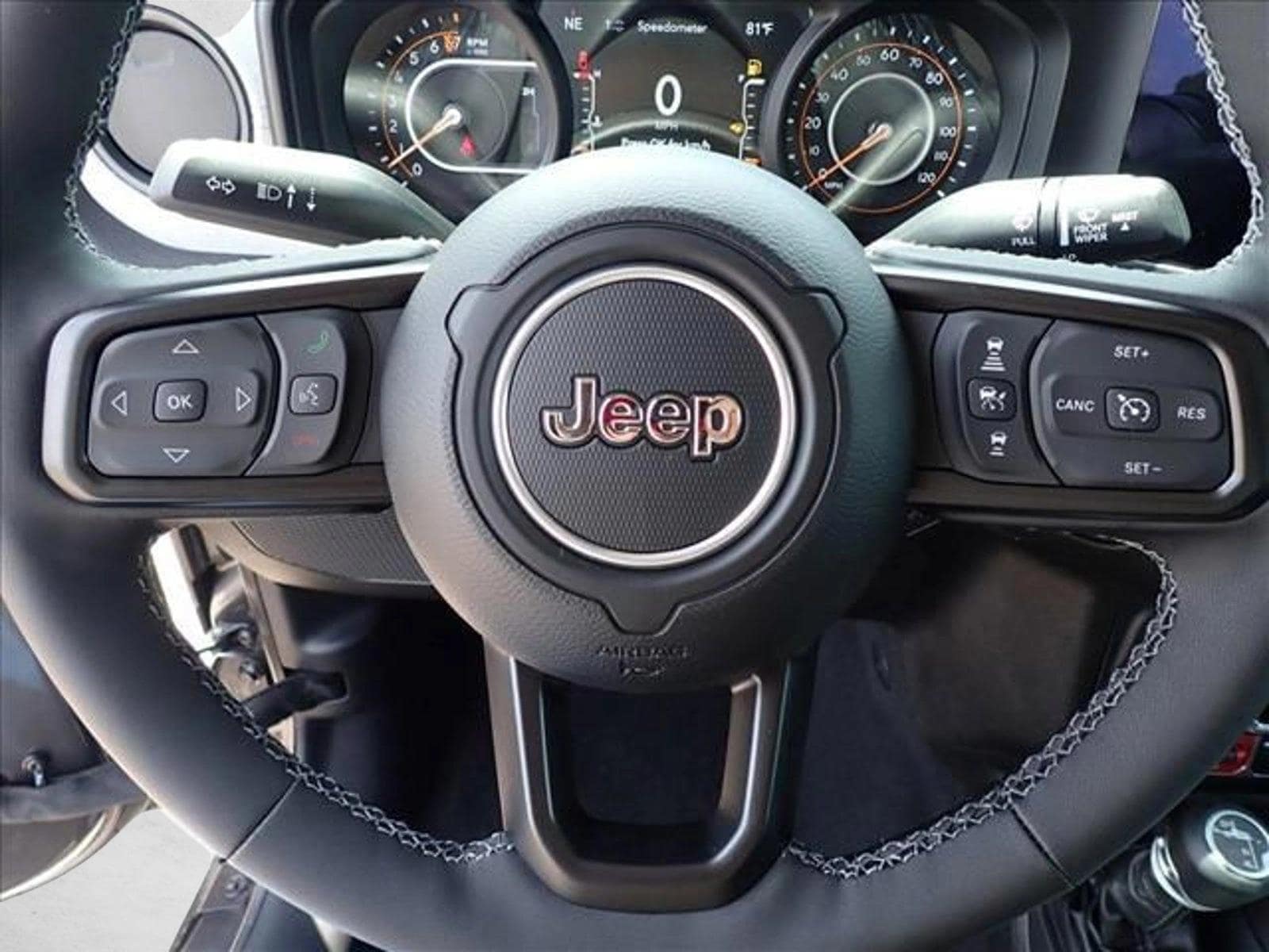 2025 Jeep Gladiator Willys - Photo 11