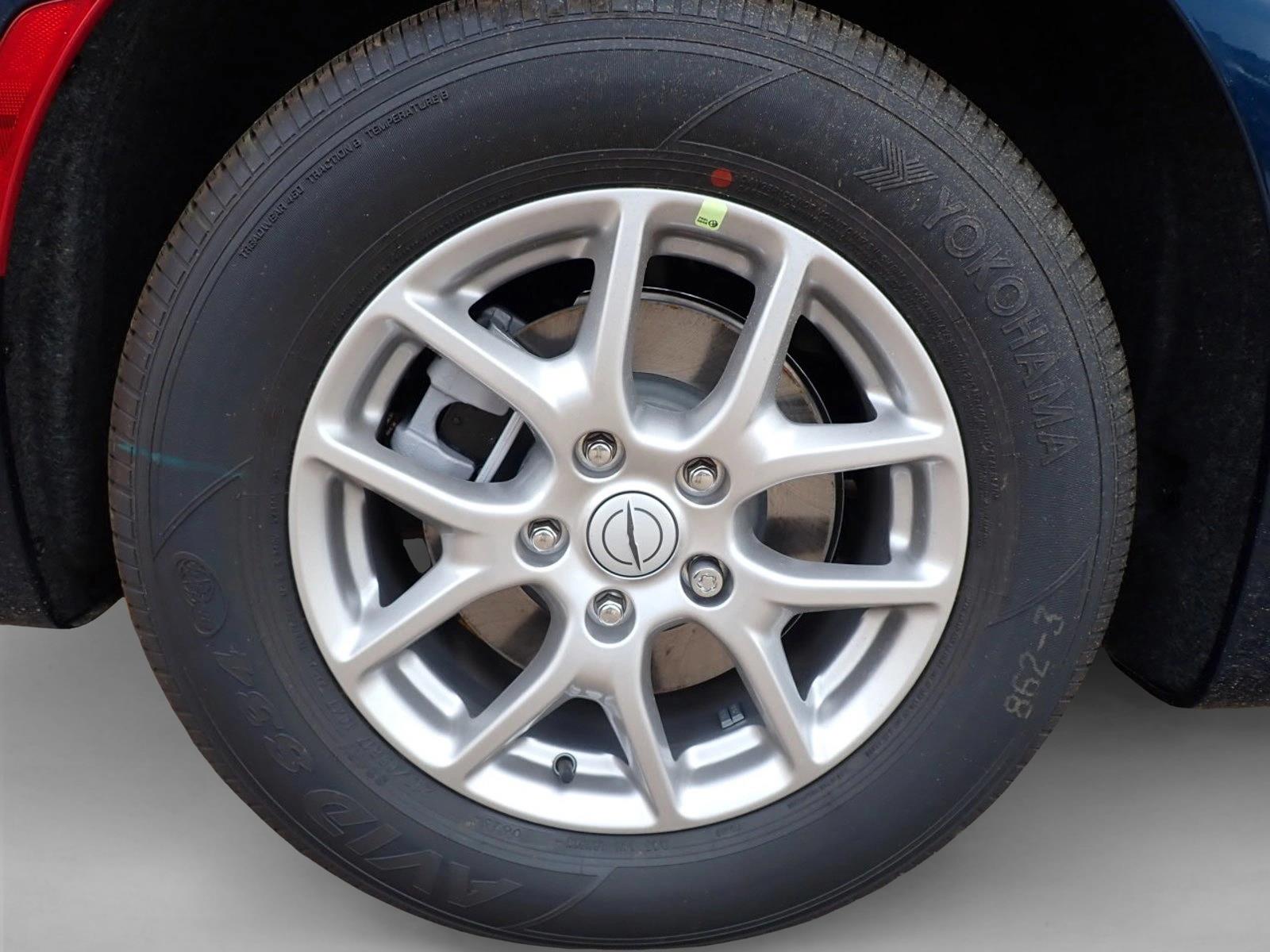 2025 Chrysler Pacifica Select - Photo 7