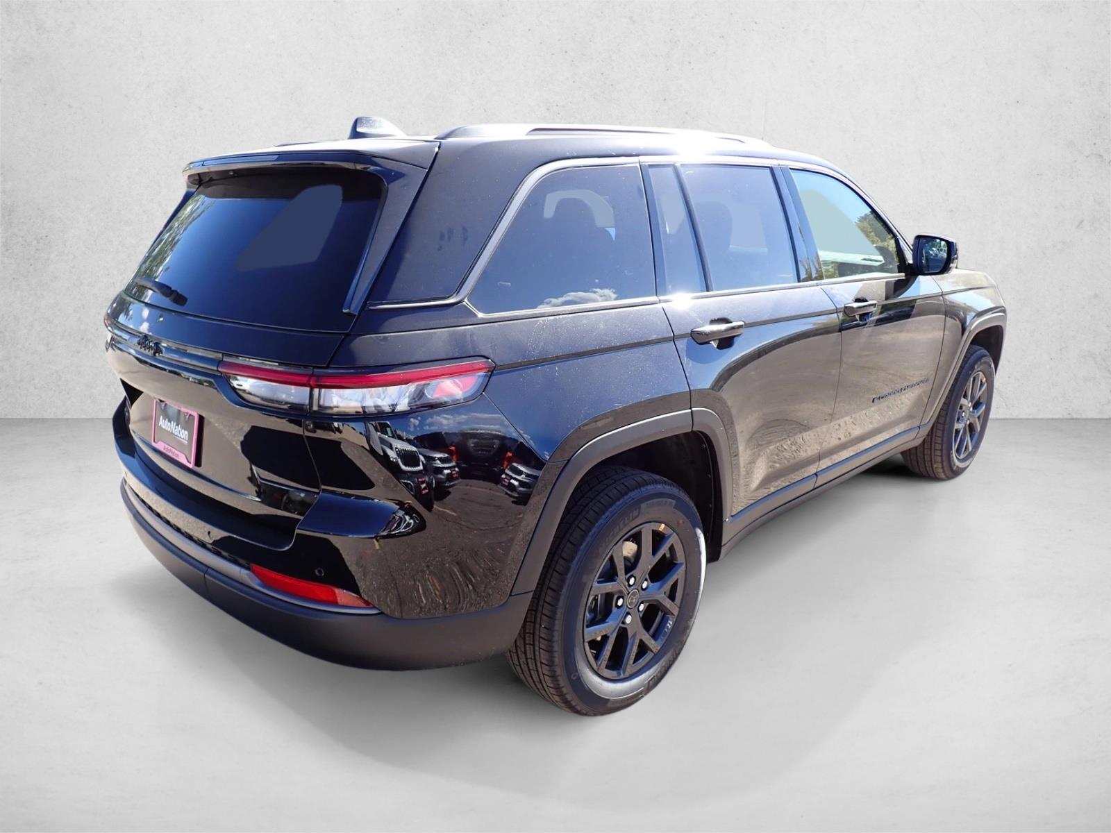 New 2027 Jeep Grand Cherokee Laredo Altitude SUV