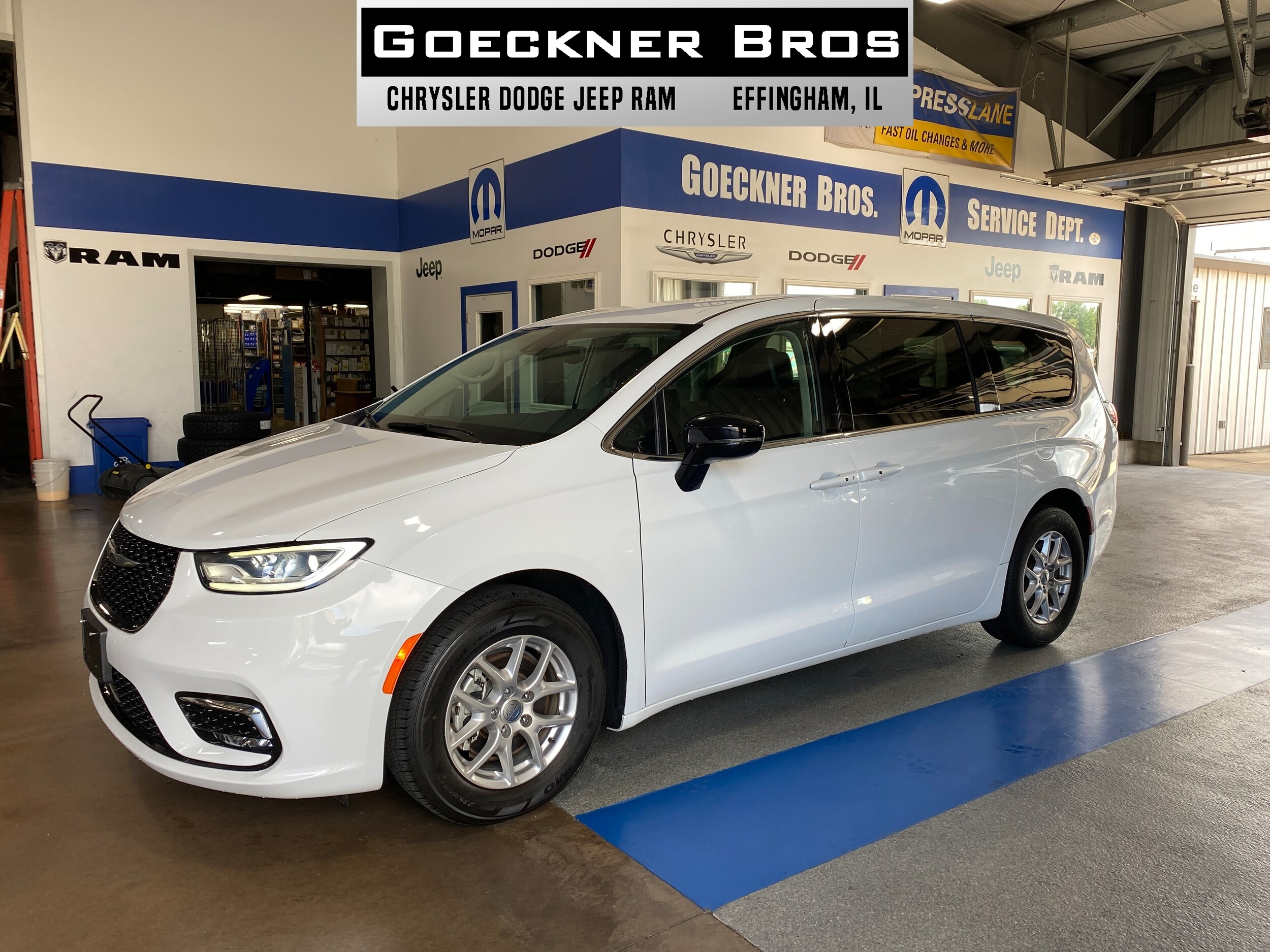 2024 Chrysler Pacifica Touring L Touring L FWD 2C4RC1BGXRR116095