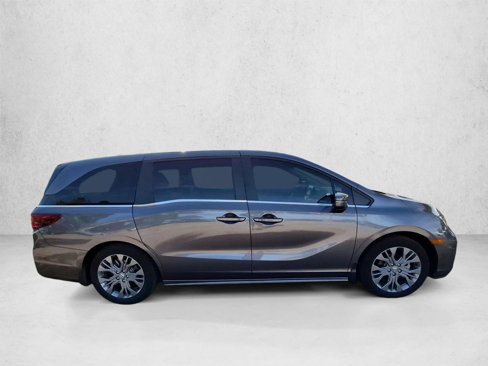Used 2025 Honda Odyssey Touring Touring Auto