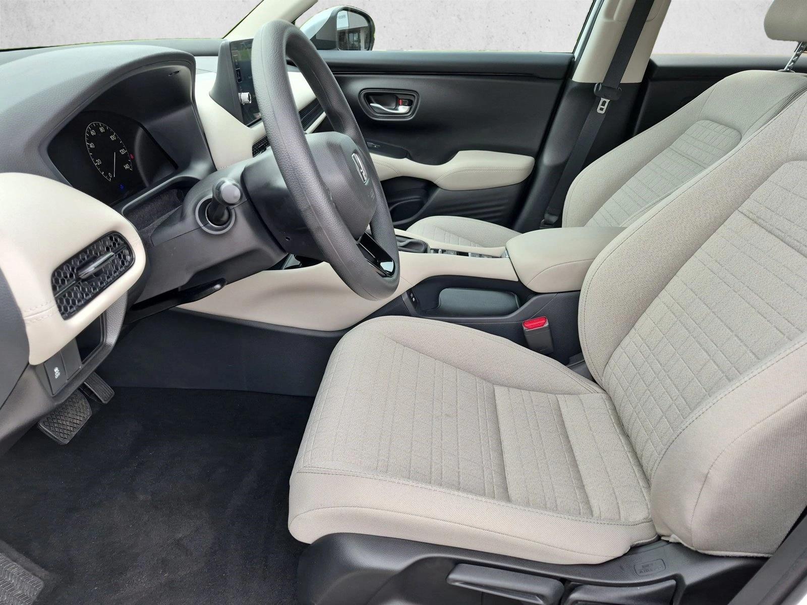 2027 Honda HR-V LX - Photo 15