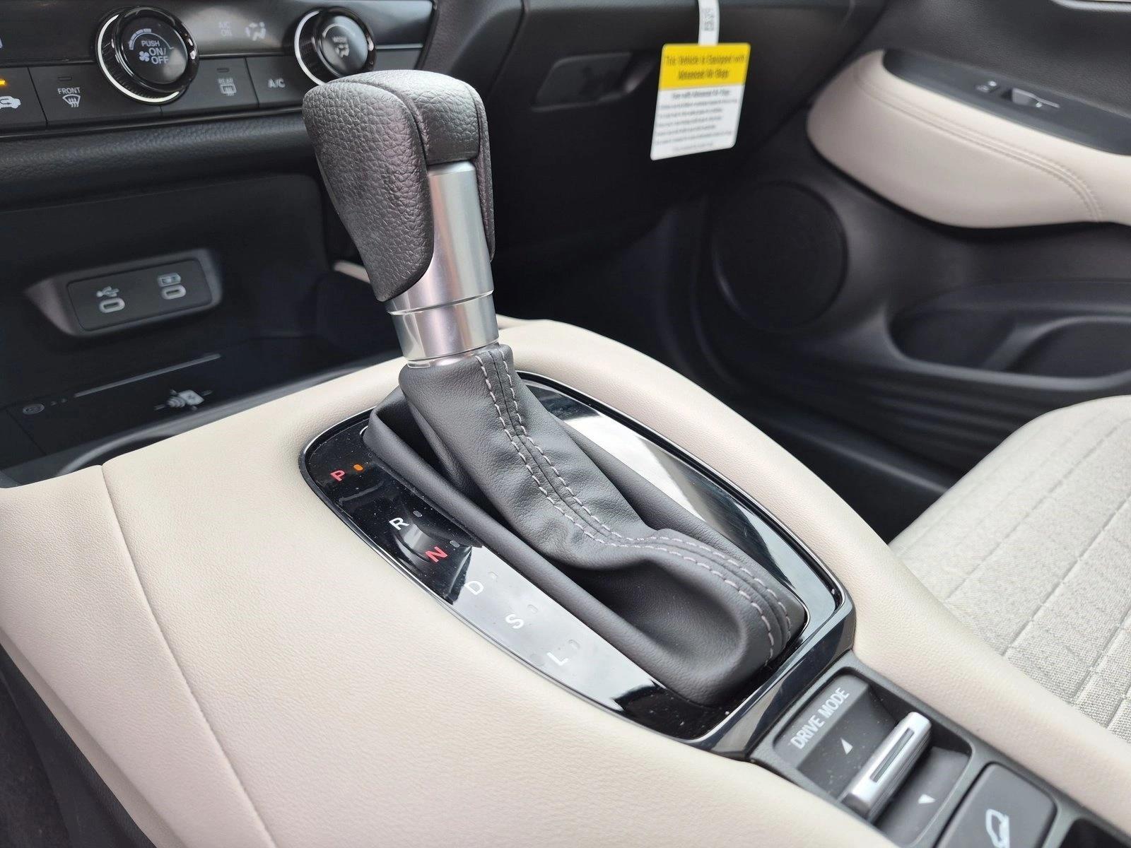 2027 Honda HR-V LX - Photo 12