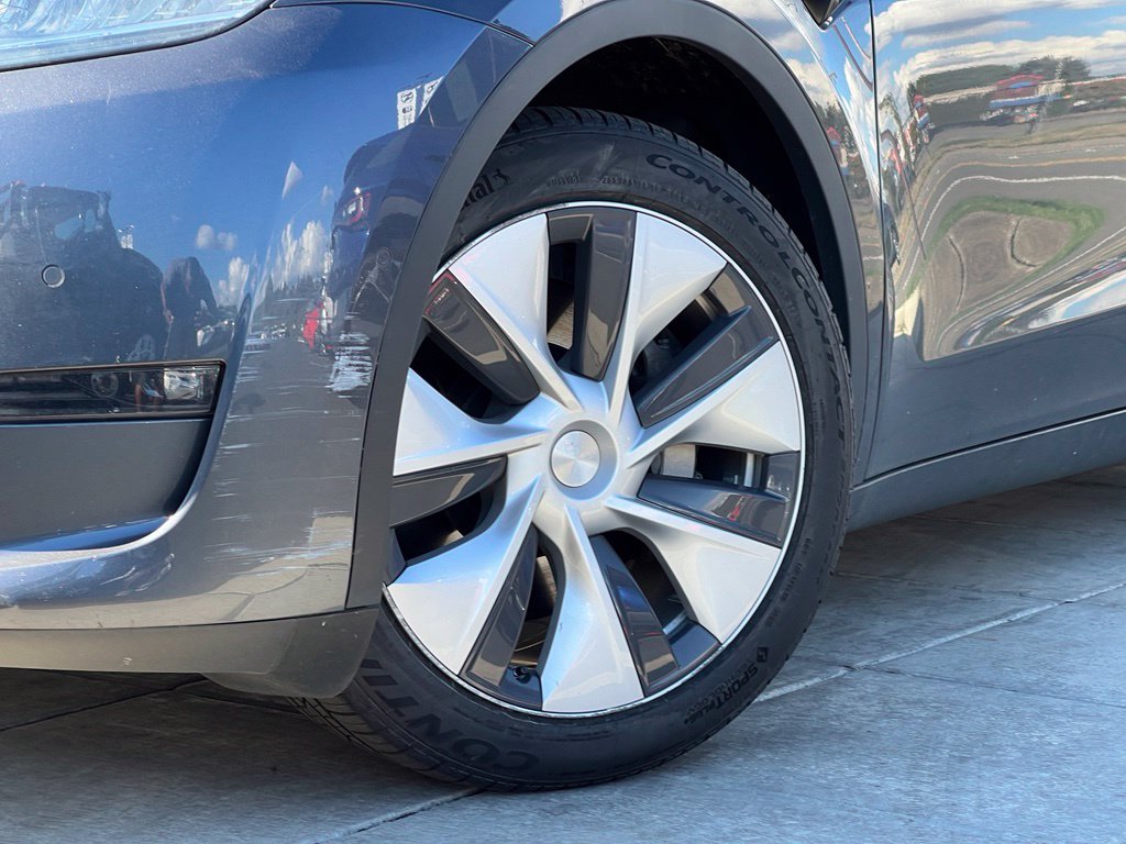 Used 2021 Tesla Model Y Long Range with VIN 5YJYGDEE4MF188068 for sale in Renton, WA