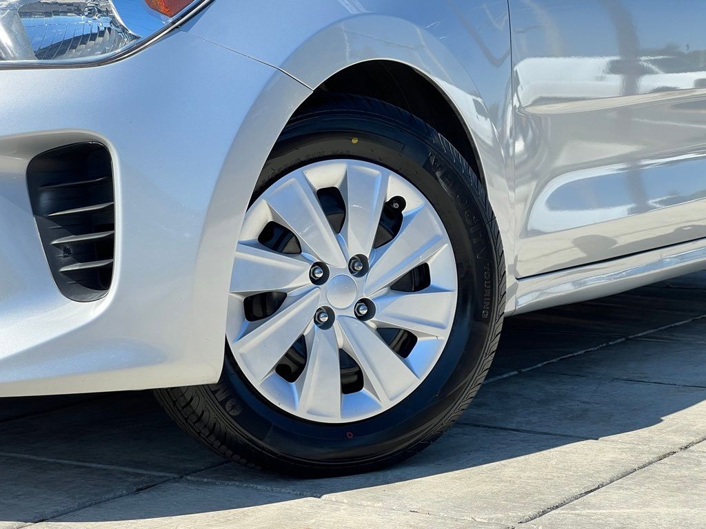 Used 2019 Kia RIO S with VIN 3KPA24AB1KE167225 for sale in Renton, WA