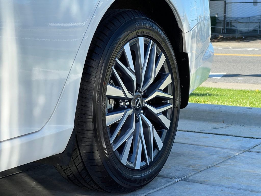 Used 2023 Nissan Altima 2.5 SV Sedan