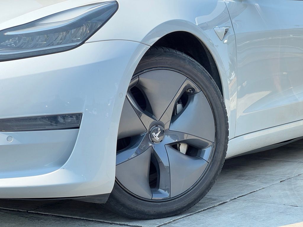 Used 2018 Tesla Model 3 Long Range Dual Motor with VIN 5YJ3E1EB5JF178889 for sale in Renton, WA