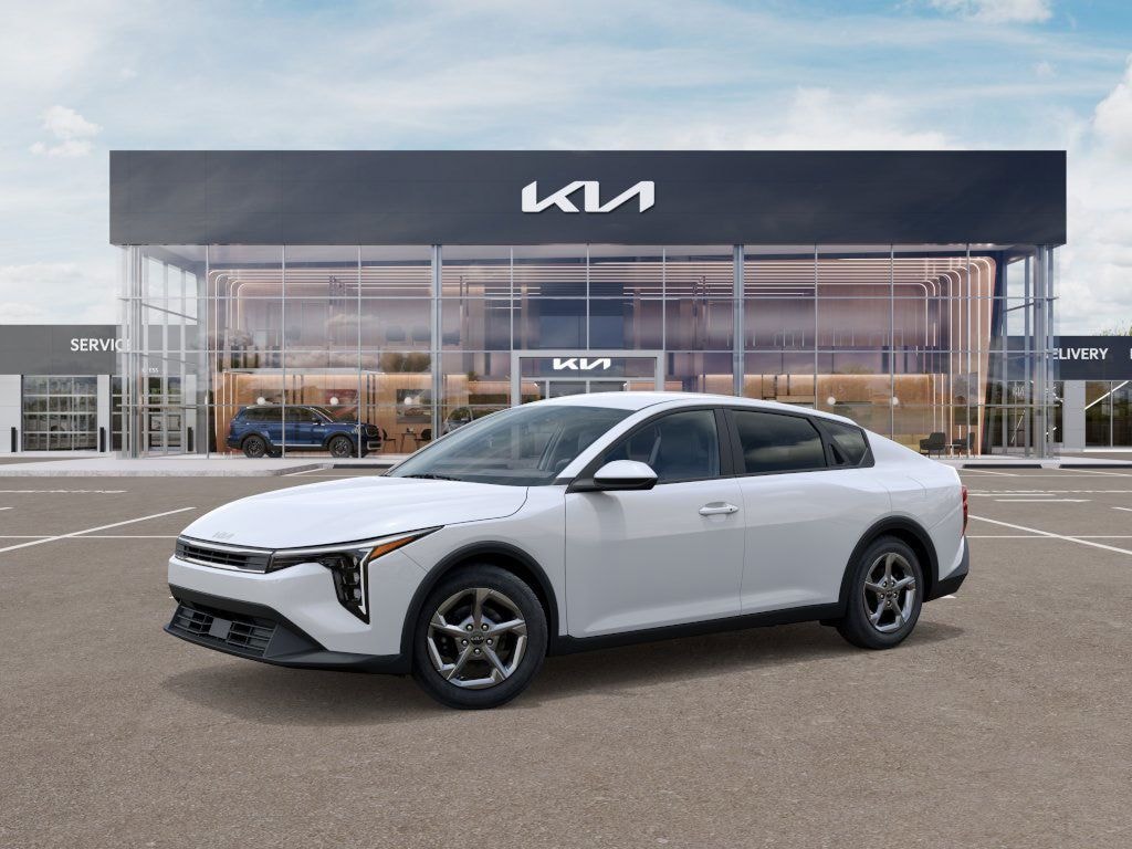 New 2026 Kia K4 LXS Sedan
