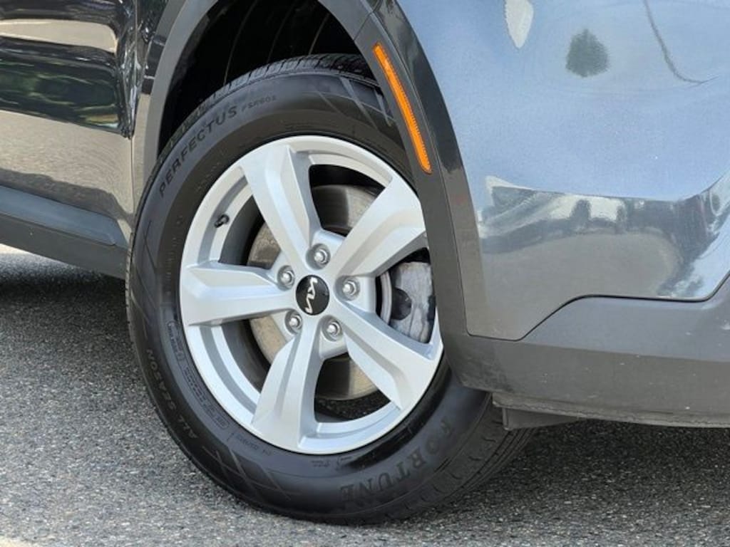 Certified 2023 Kia Sorento LX SUV