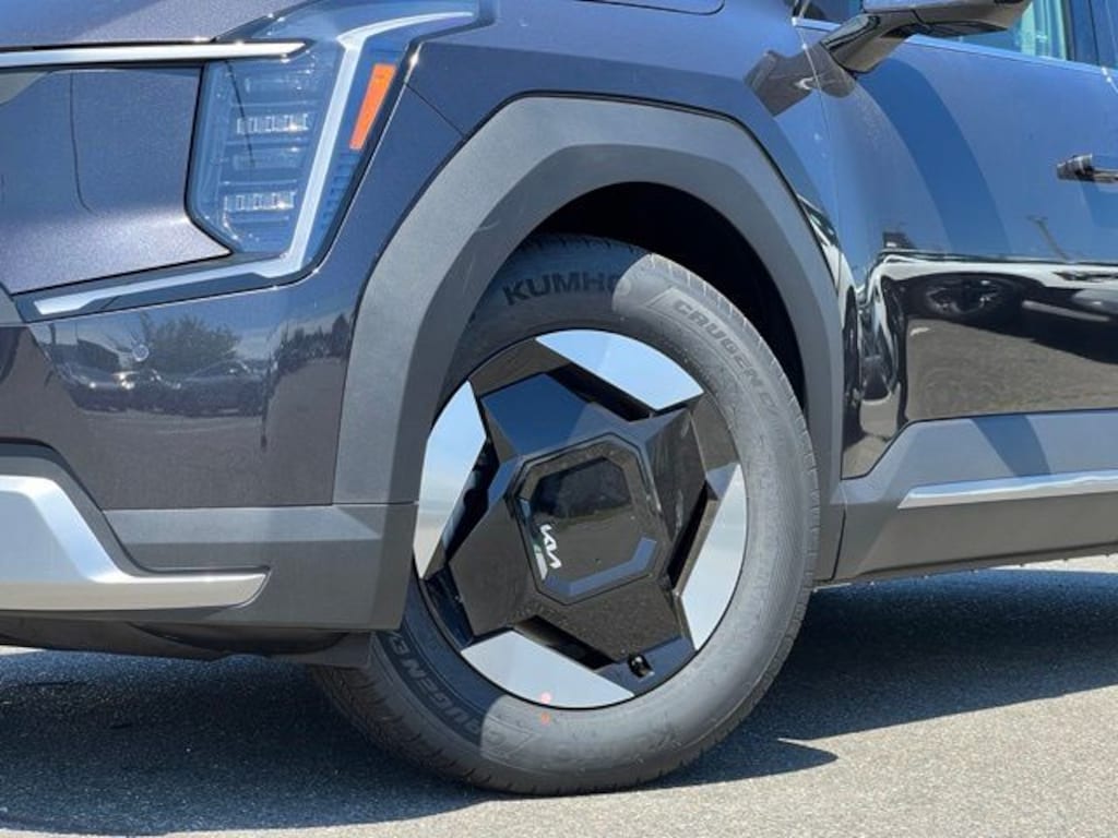 New 2026 Kia EV9 Light Long Range SUV