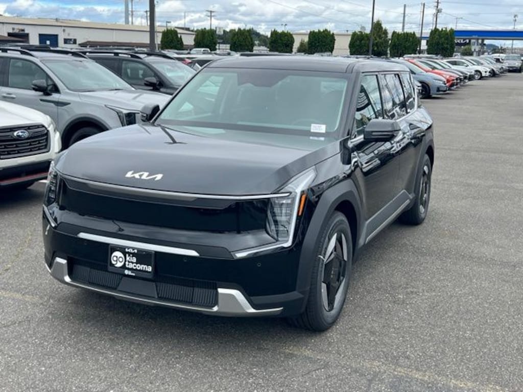 New 2026 Kia EV9 Light Long Range SUV