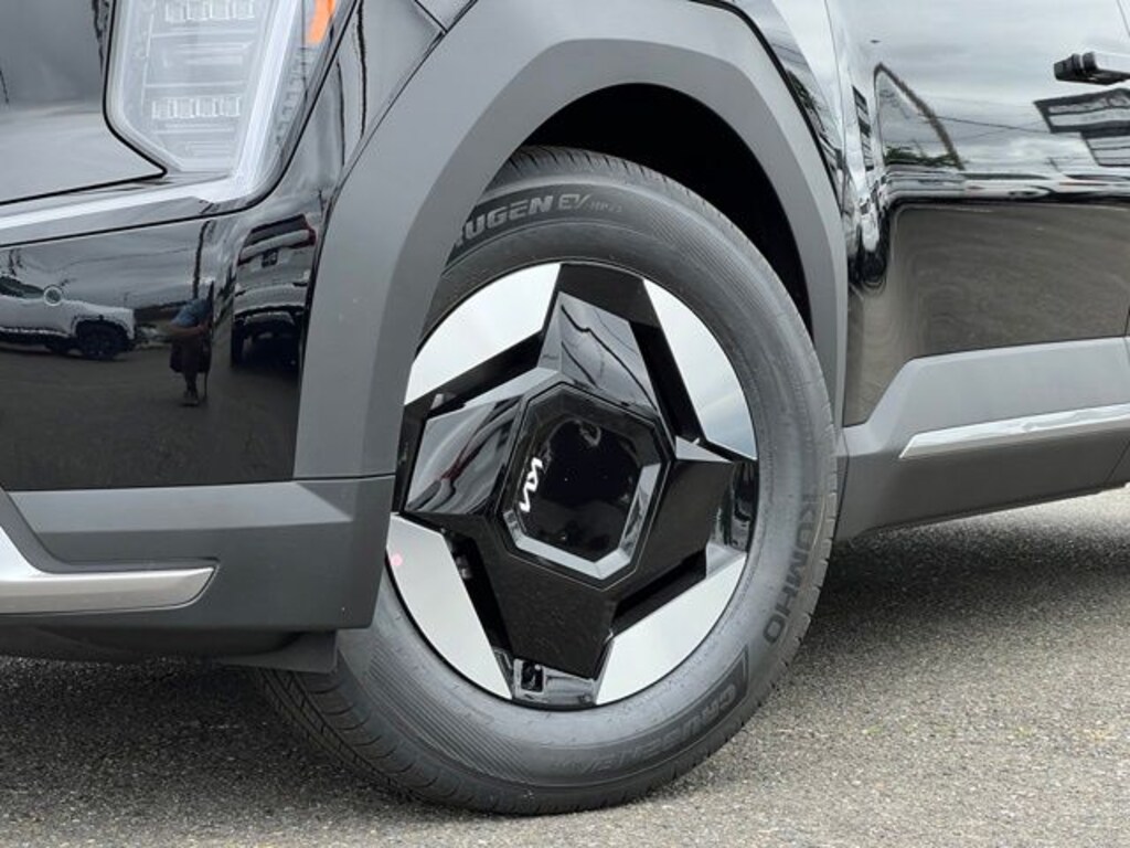 New 2026 Kia EV9 Light Long Range SUV