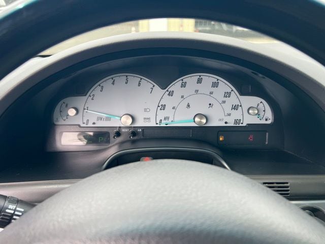 2002 Ford Thunderbird Deluxe - Photo 13