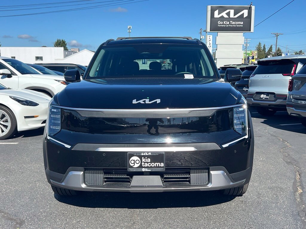 Used 2024 Kia EV9 Wind SUV