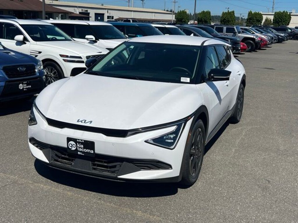 New 2026 Kia EV6 Light Long Range SUV