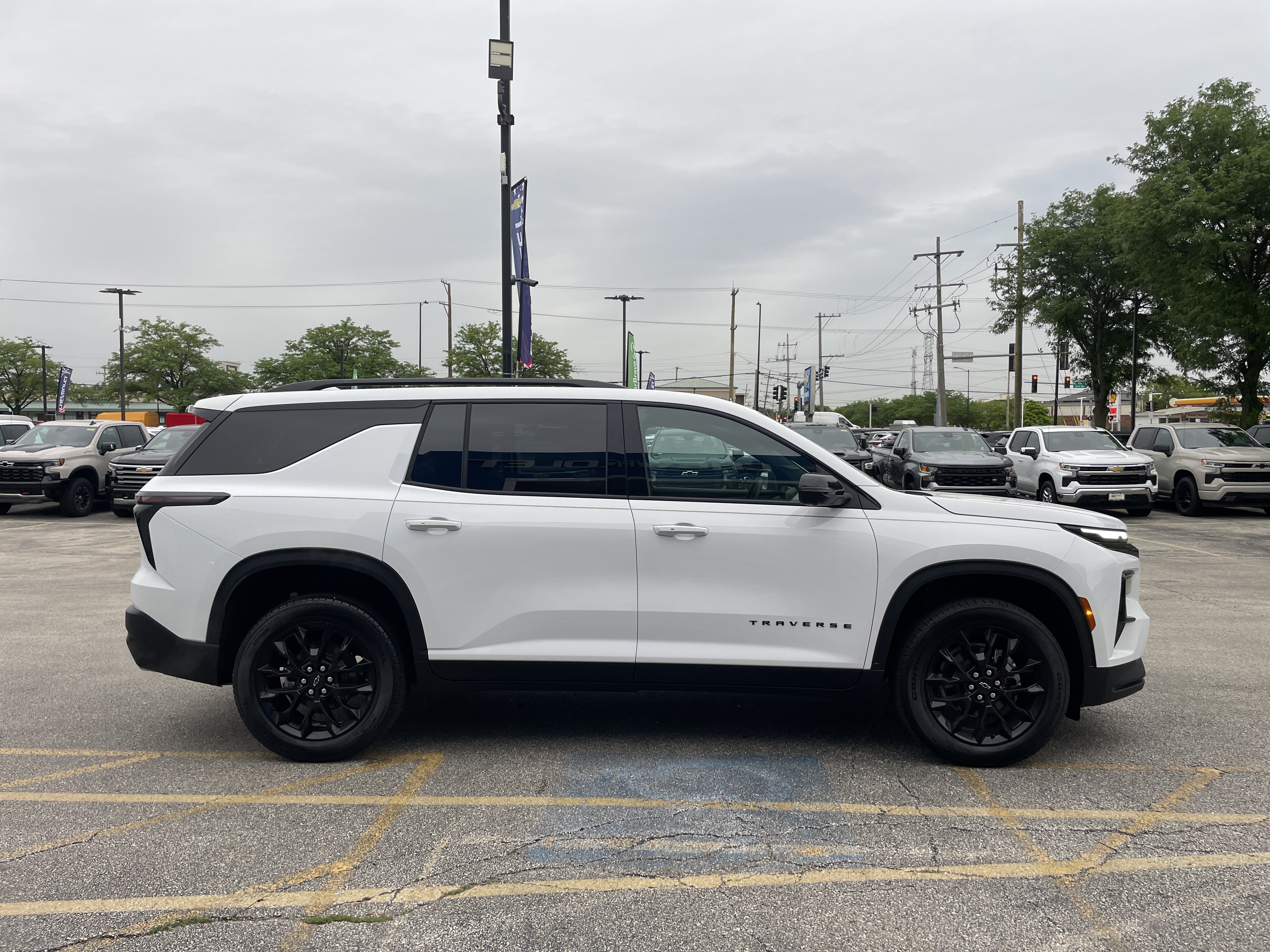 New 2026 Chevrolet Traverse LT SUV