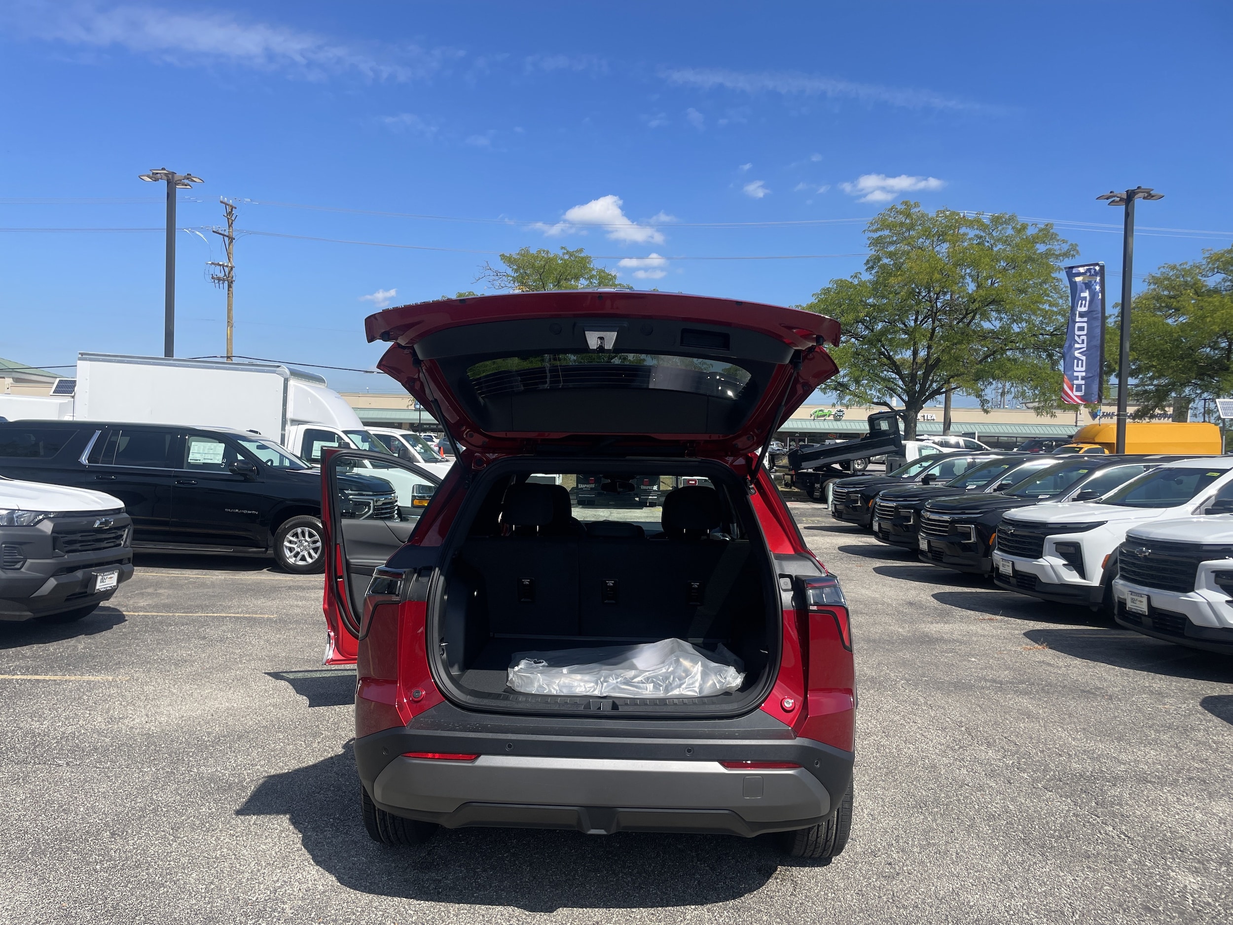 2027 Chevrolet Equinox LT - Photo 10