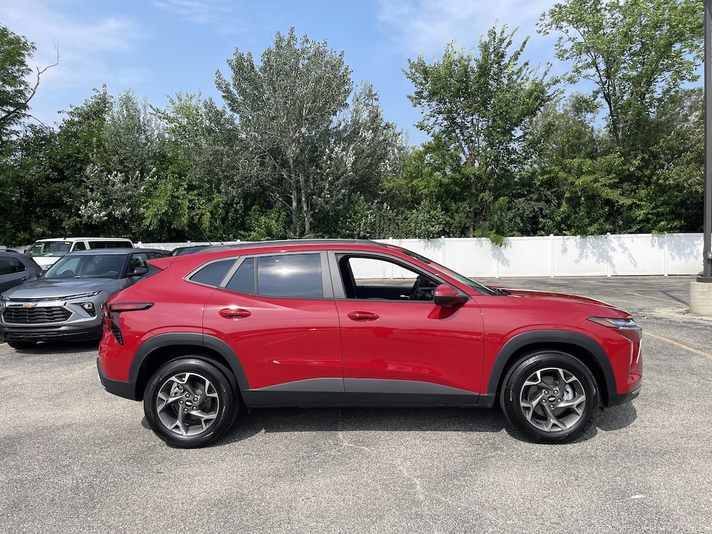 New 2026 Chevrolet Trax LT SUV