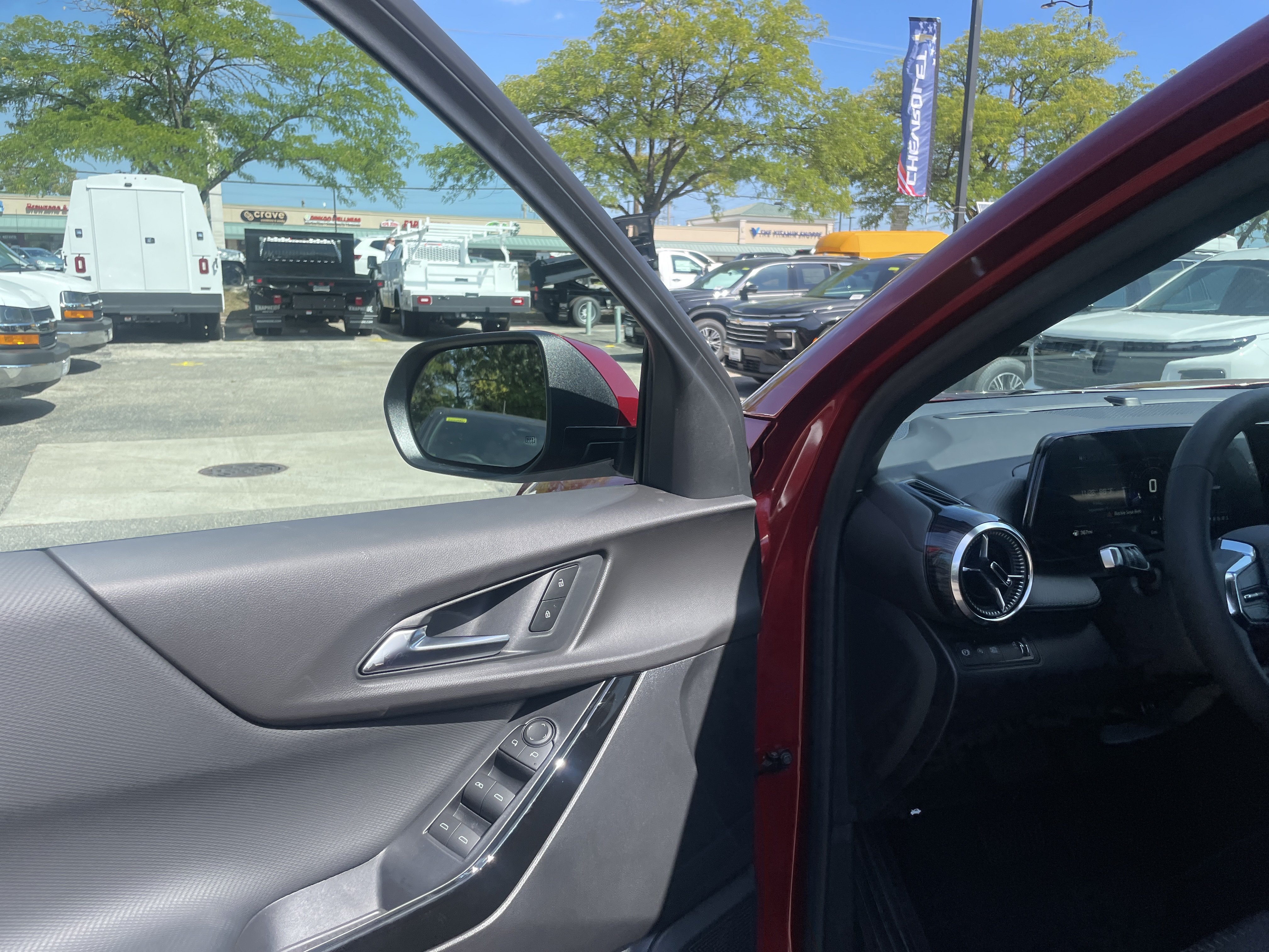 2027 Chevrolet Equinox LT - Photo 12