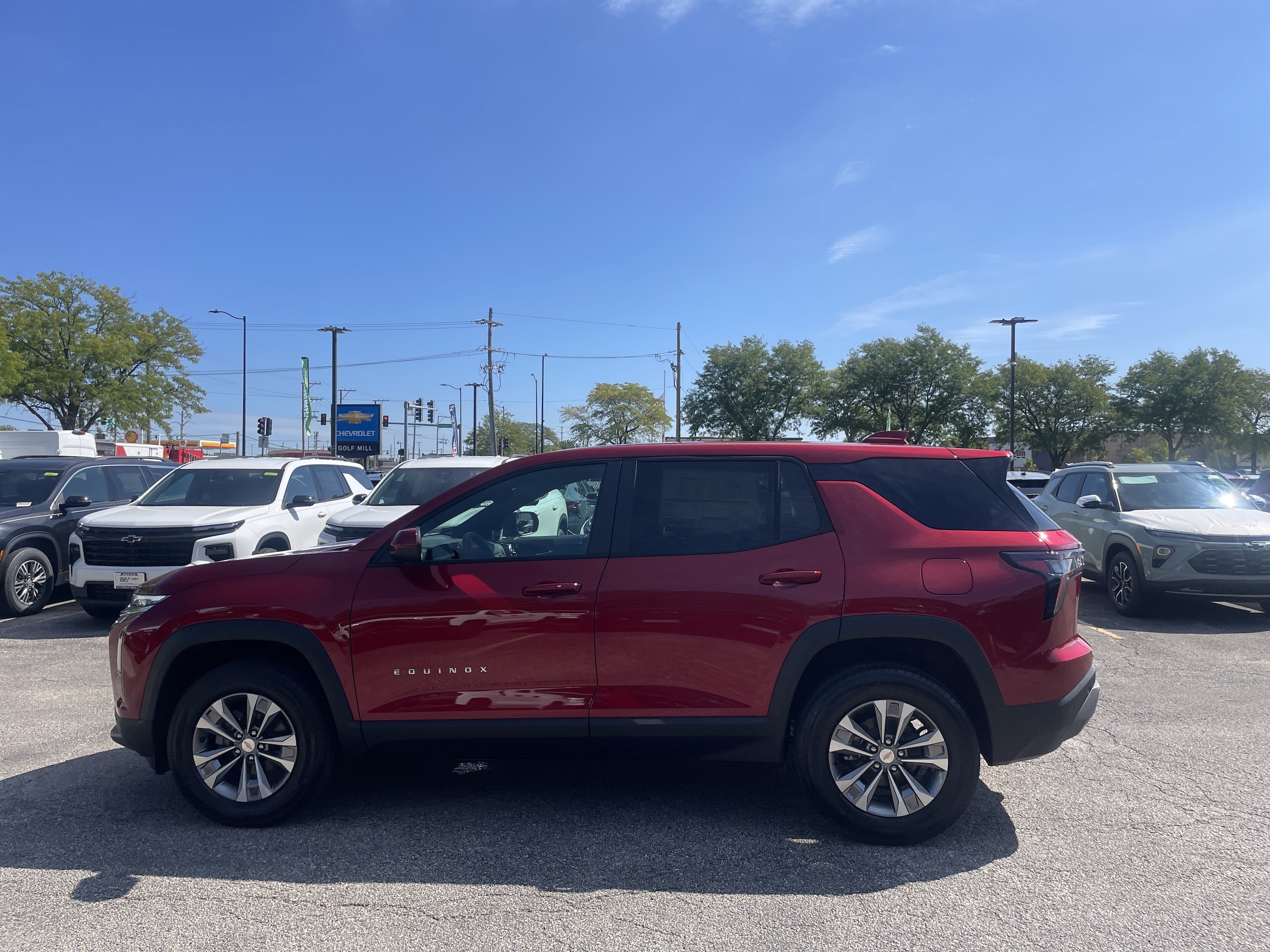 2027 Chevrolet Equinox LT - Photo 8