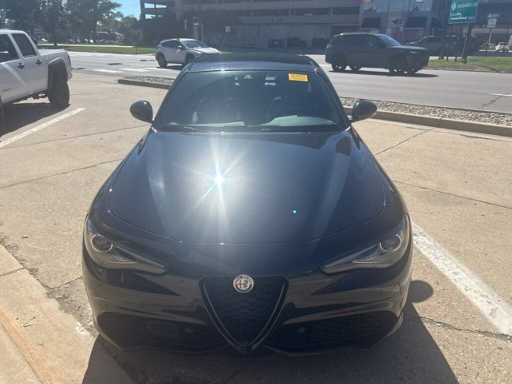Used 2023 Alfa Romeo Giulia Veloce Sedan
